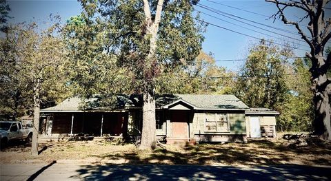 2250 W Kaufman Street Paris TX 75460