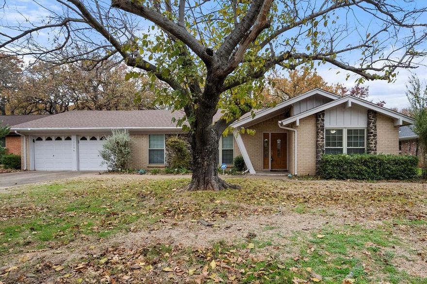 Buyer could not obtain financing approval. Welcome home to Redbud.This is such an adorable house with a split floor plan layout.Inviting and cozy with its floor to ceiling wood burning brick fireplace.You will feel welcomed the moment you step through the front entry.With a large sunroom full of natural light this room offers additional space to be creative and utilize more space.Natural light is abundant in this home with two skylights.One in the main living room and the other in the kitchen.
1208 W. Redbud Dr., Hurst, TX 76053. A diamond in the rough in a beautiful, established neighborhood!This 3-bedroom, 2-bathroom home, built in 1967, offers 1,761 sq. ft. of potential. Featuring:Two living areas & two dining spaces. Cozy fireplace. Bonus sunroom. Huge backyard on a large lot.Yes, it needs some TLC and foundation repairs (details will be available on the MLS), but with good bones and a price that reflects the work needed, this home is a perfect fit for:First-time homebuyers. Investors.Anyone ready to add their personal touch!Don’t miss out on this incredible opportunity to own a home in a great neighborhood for less than market value! Call or text me today to schedule a showing.