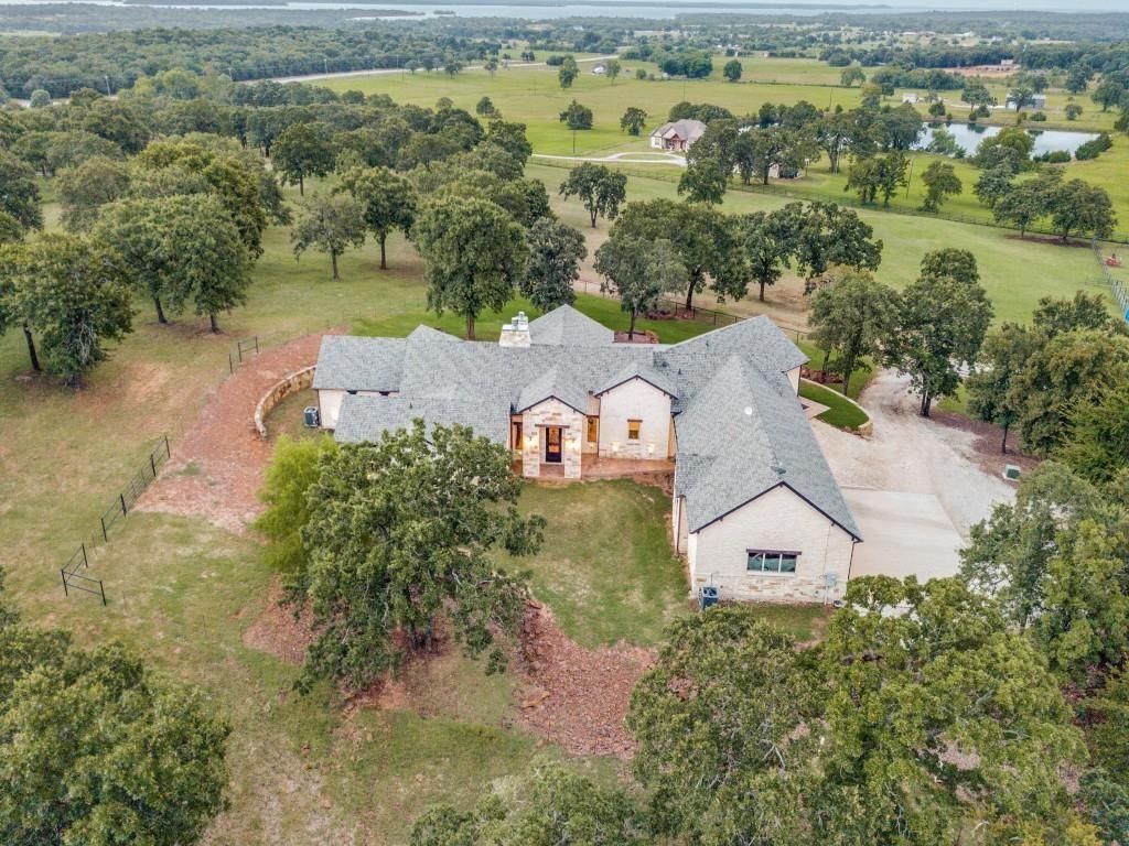 Photo of 248 Howard Road, Valley View, TX 76272 (MLS # 21208460)