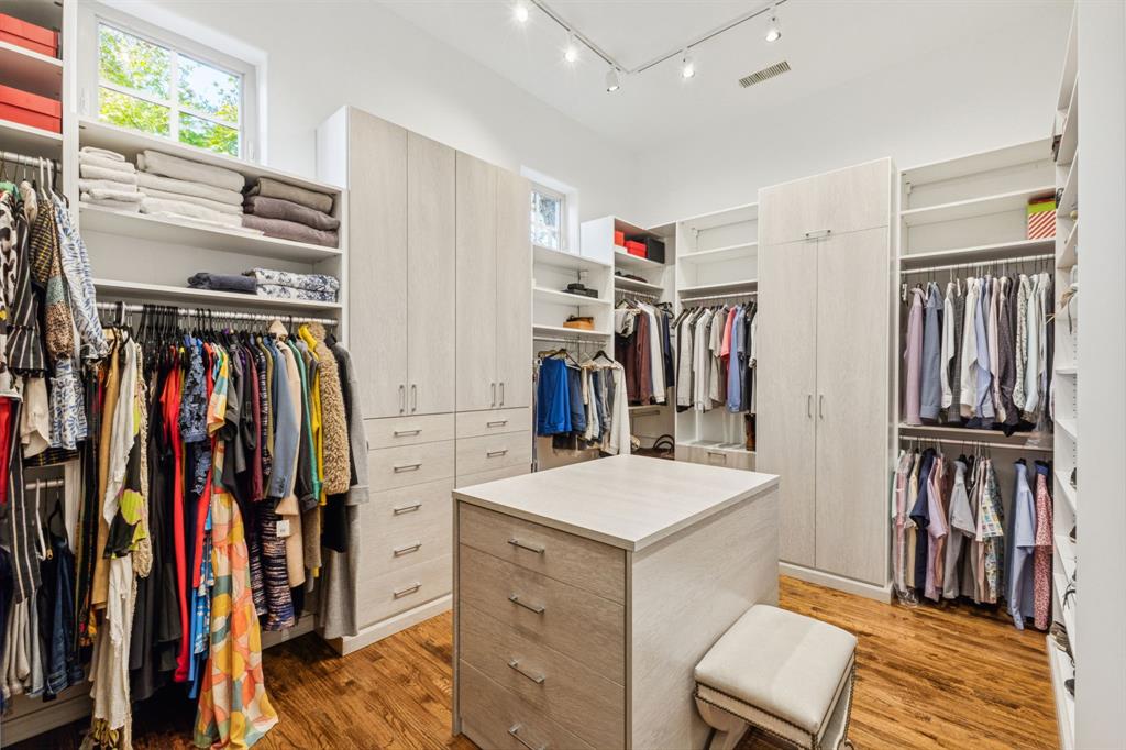 Netherlands Estates - Residential