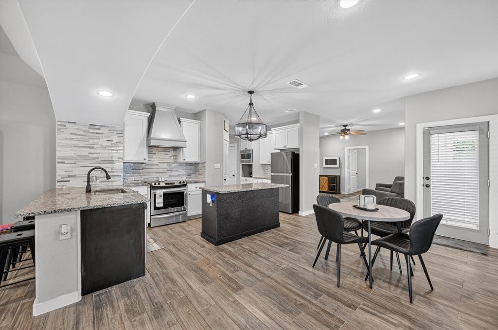 705 Phillips Court