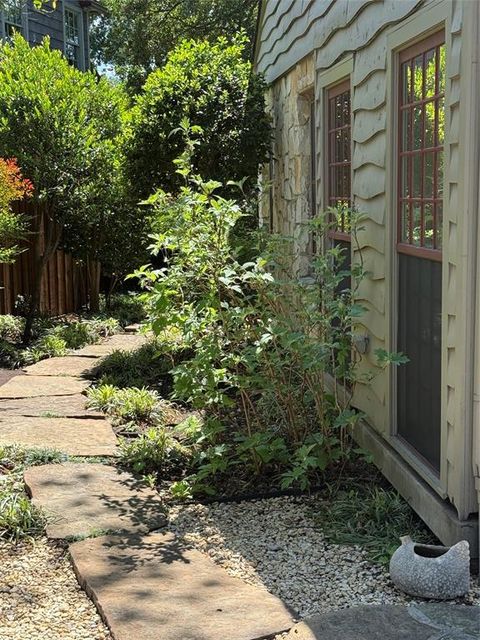 Tiny photo for 4676 Lorraine Avenue, Highland Park, TX 75209 (MLS # 21252552)