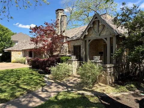 Photo of 4676 Lorraine Avenue, Highland Park, TX 75209 (MLS # 21252552)
