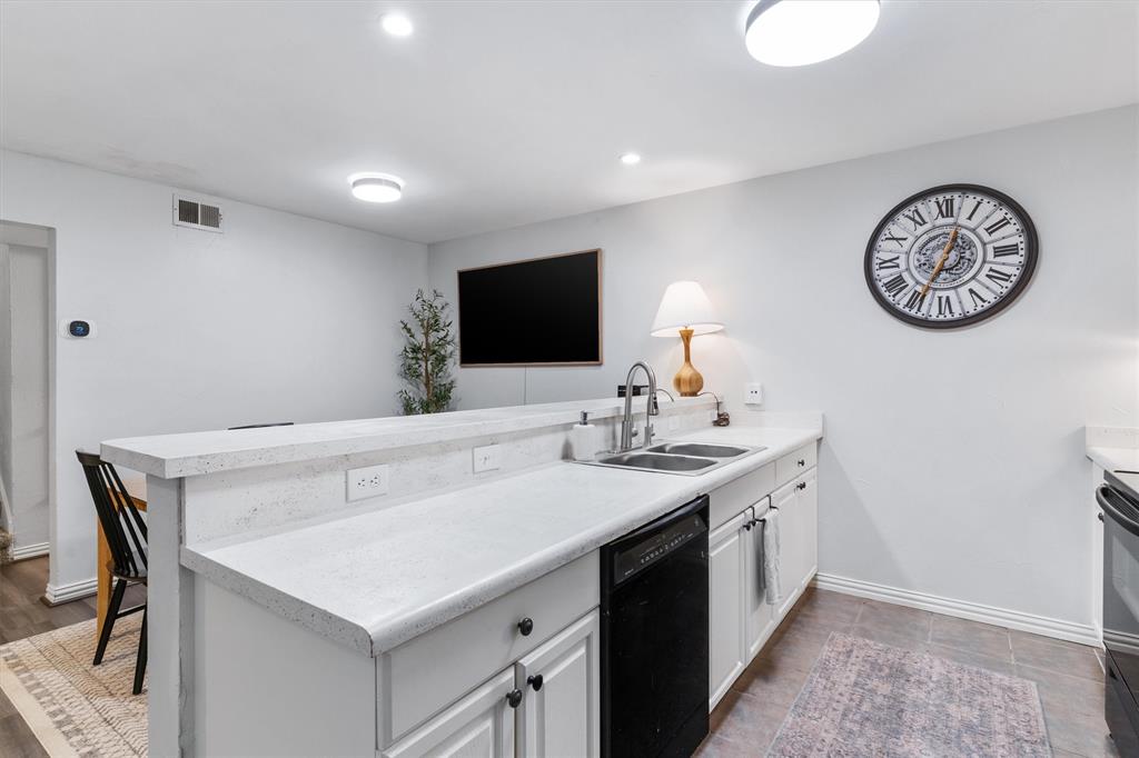 Holly Park Condos - Residential