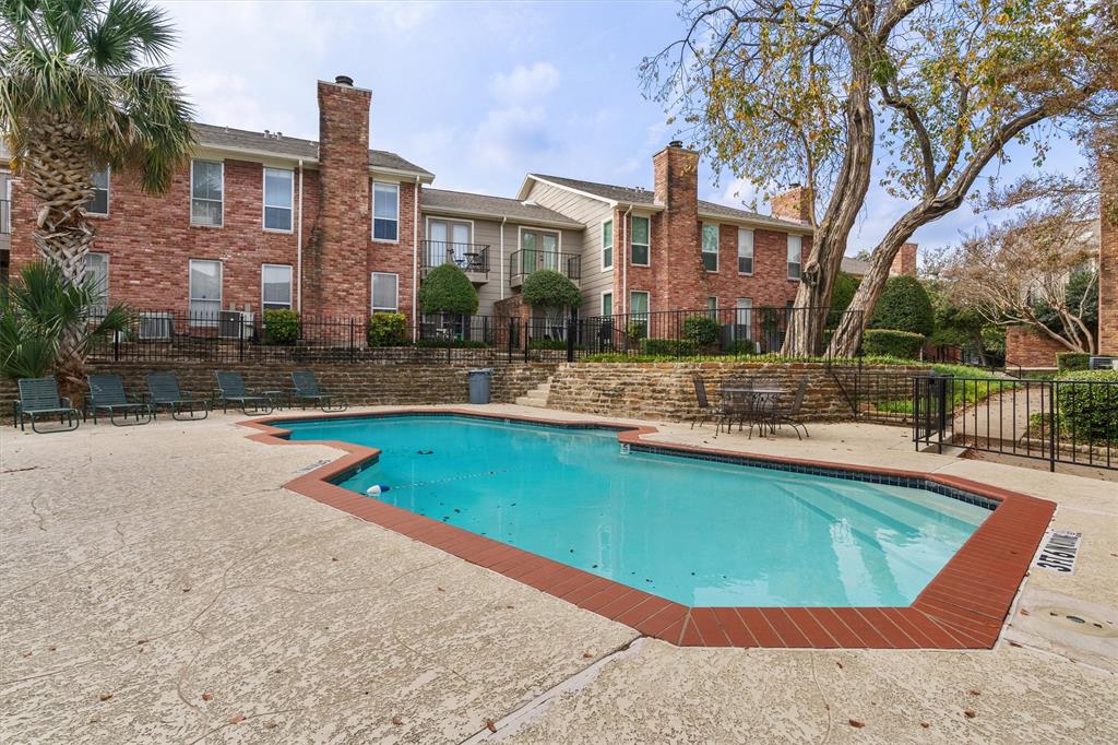 Holly Park Condos - Residential