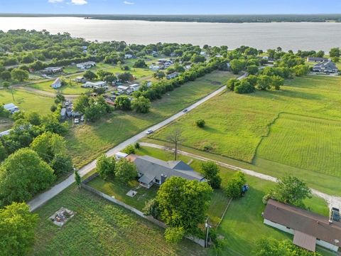 Photo of 713 W Rosemary Street, Quinlan, TX 75474 (MLS # 21233647)