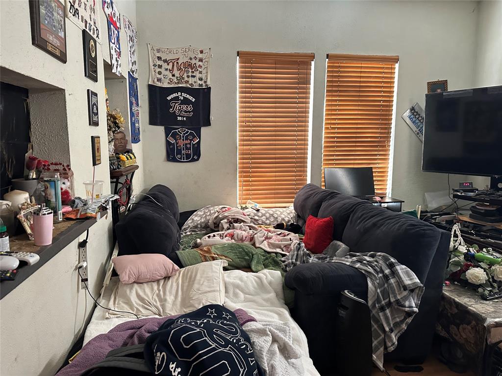 Oak Cliff Annex - Residential