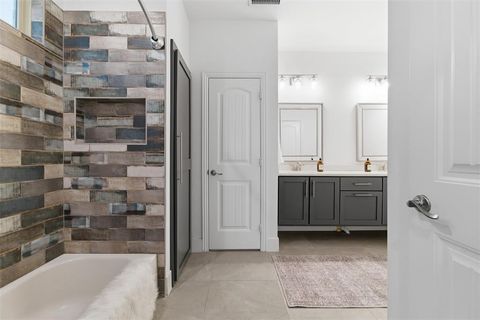 Tiny photo for 3826 Aransas Street, Dallas, TX 75212 (MLS # 21197139)