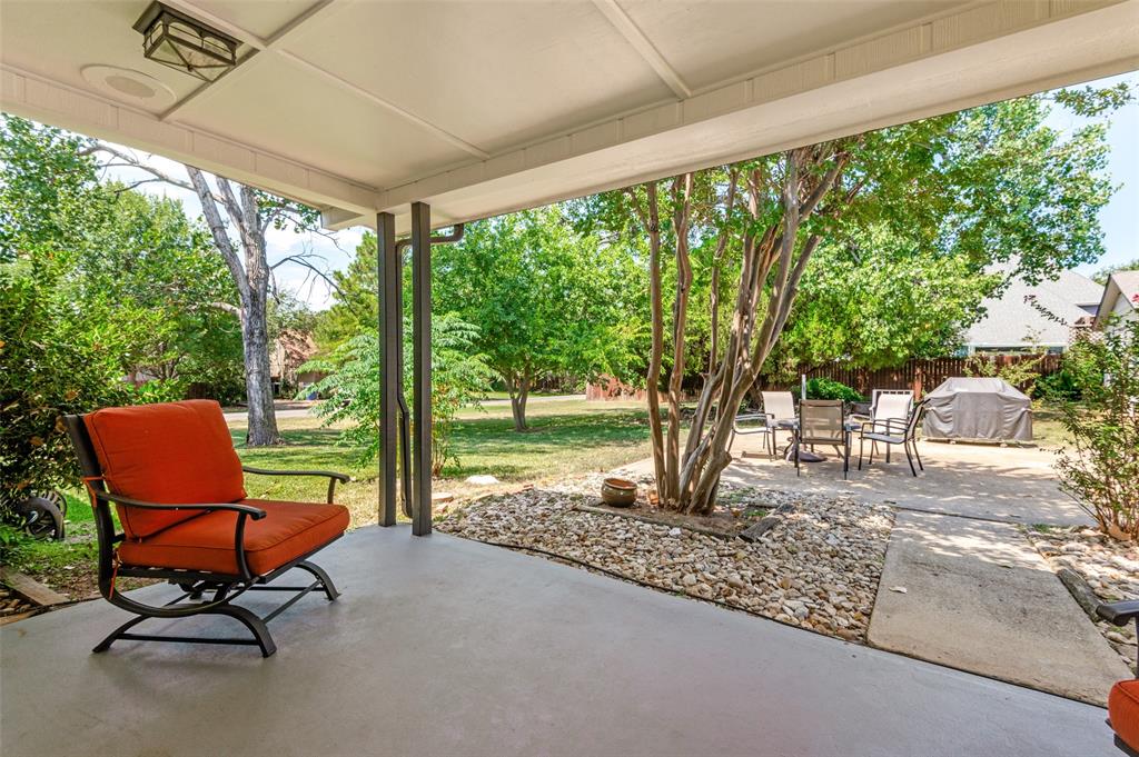 2201 Lake Coves Drive