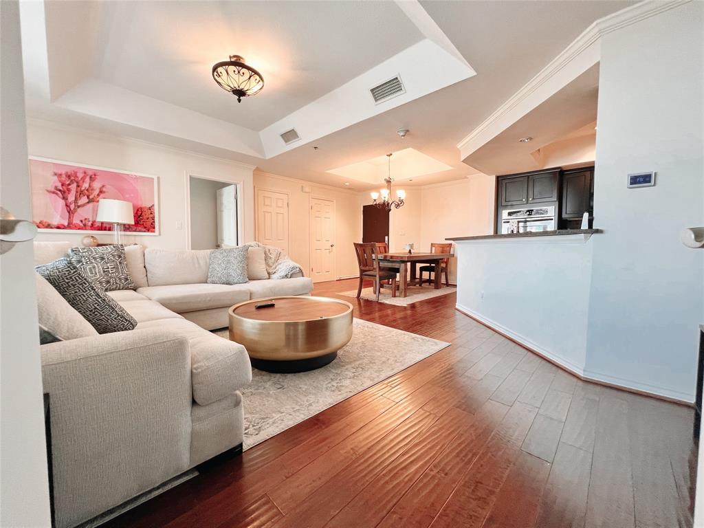 5909 Luther Lane 801
