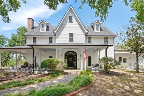 A home in Bonham