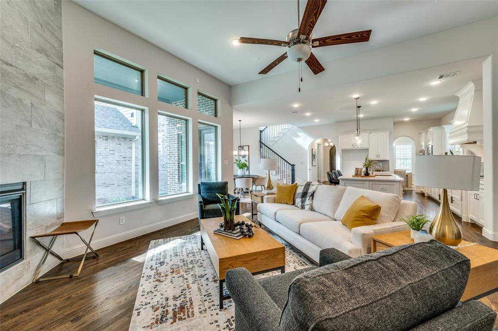 2817 Waverly