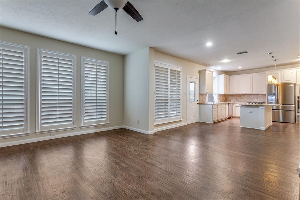 804 Highland Lakes Court