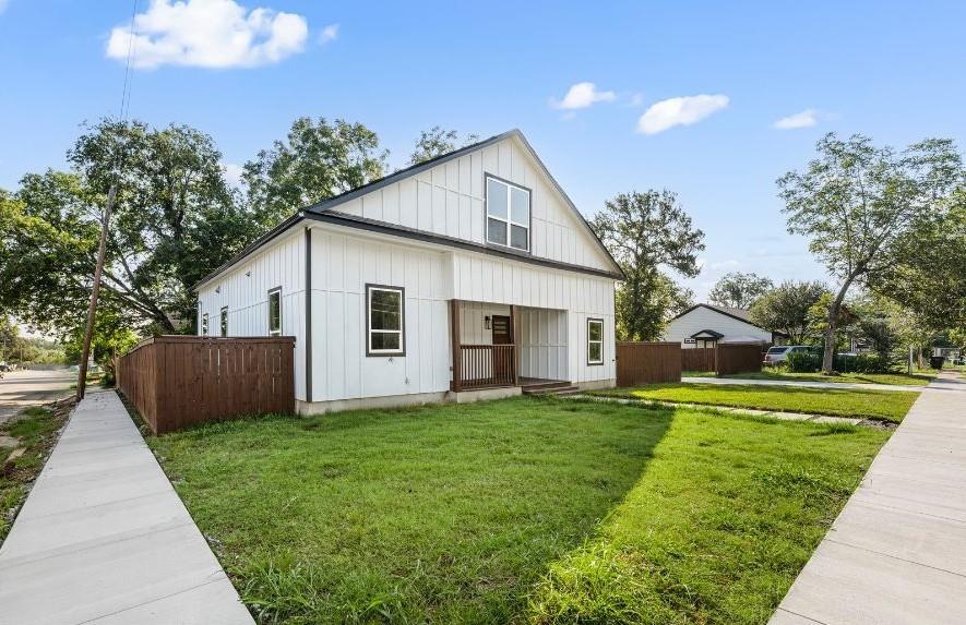 1209 N 10th Street