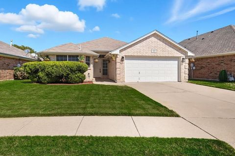 1016 Sagewood Lane Saginaw TX 76131