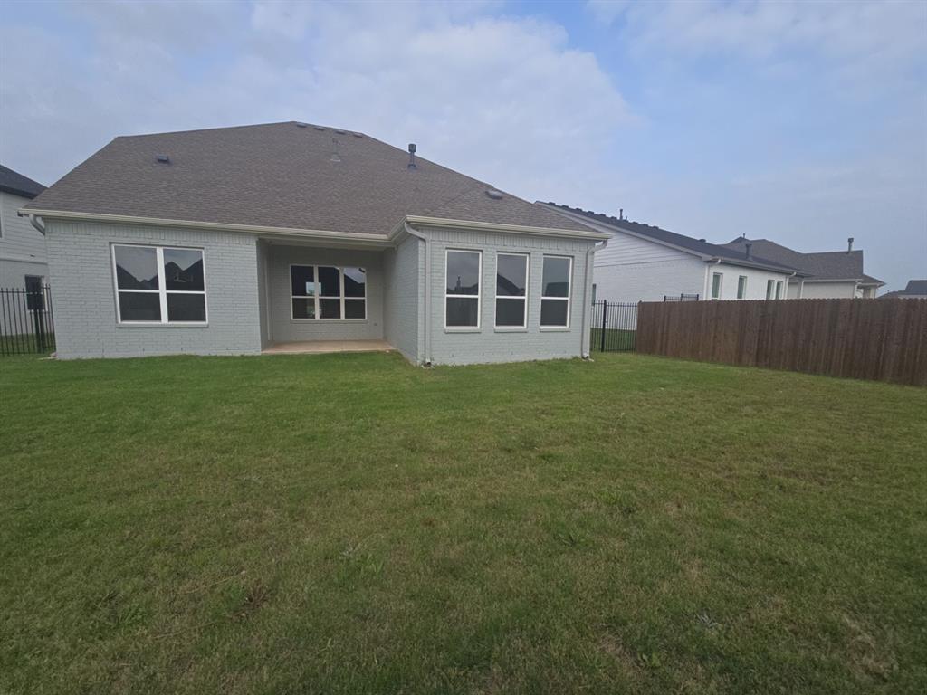 225 Observation Drive N