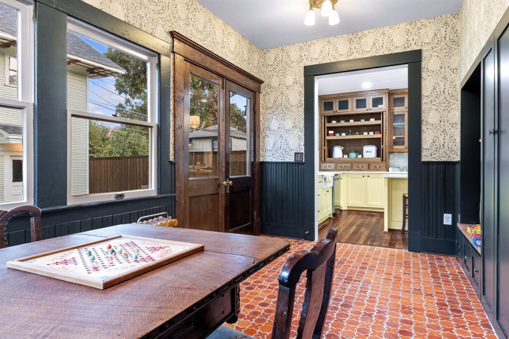 Munger Place - Residential