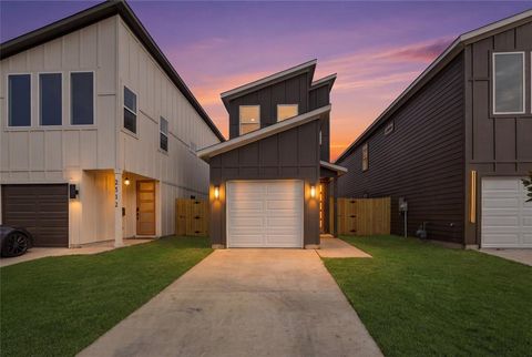 2510 Peabody Avenue Dallas TX 75215