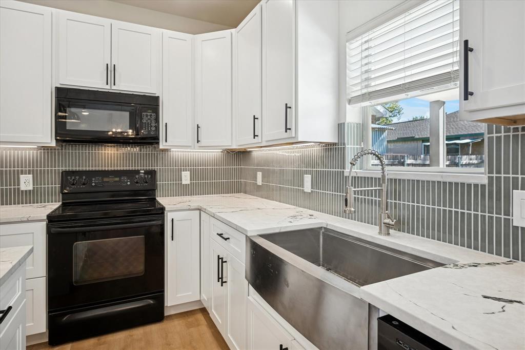 Meadows Of Roanoke Ph I - Residential Lease