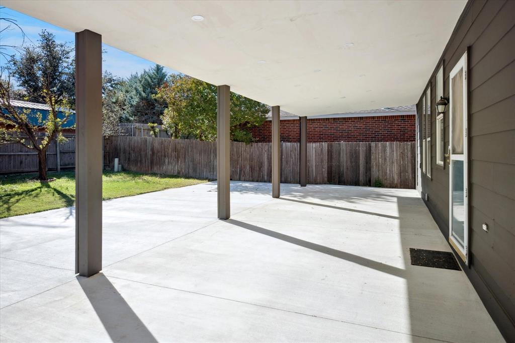 Meadows Of Roanoke Ph I - Residential Lease