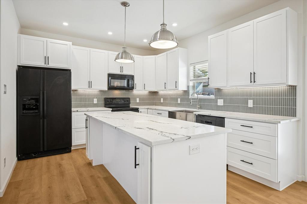 Meadows Of Roanoke Ph I - Residential Lease