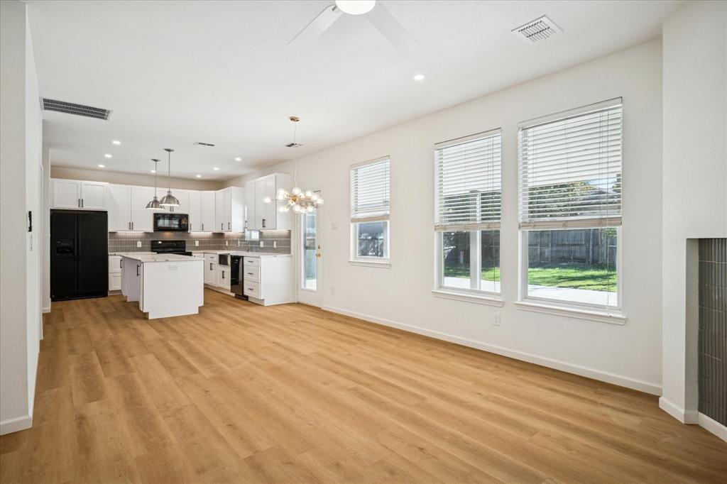 Meadows Of Roanoke Ph I - Residential Lease