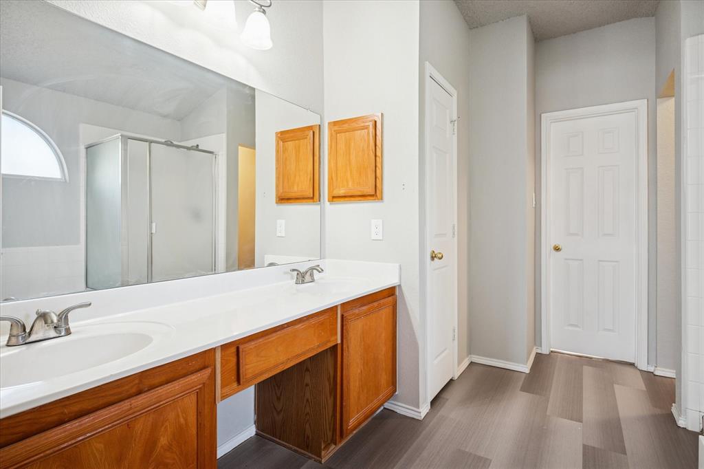 Meadows Of Roanoke Ph I - Residential Lease