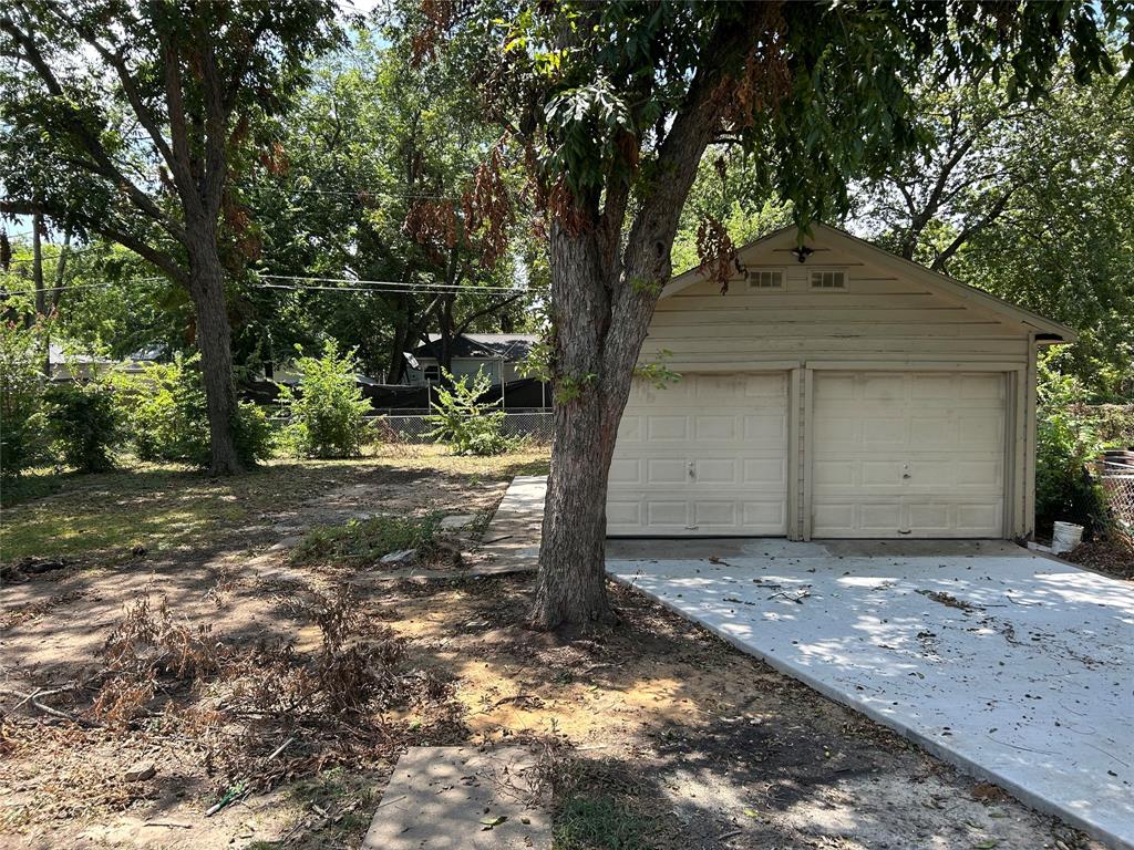 Garland Heights 02 - Residential Lease