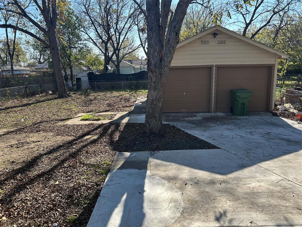 Garland Heights 02 - Residential Lease