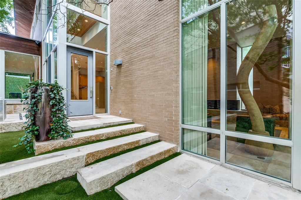 2207 Kessler Woods Court