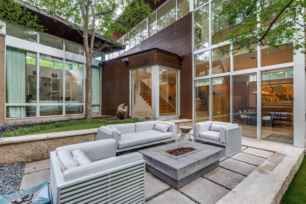 2207 Kessler Woods Court