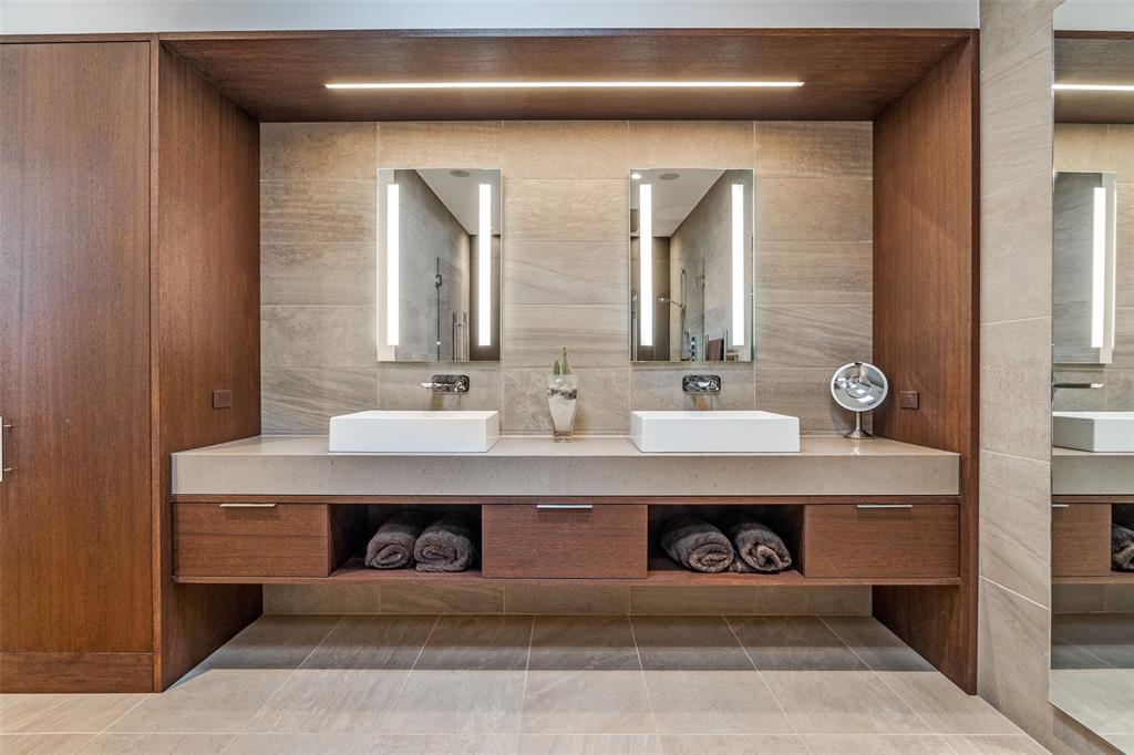 Kessler Woods Court - Residential