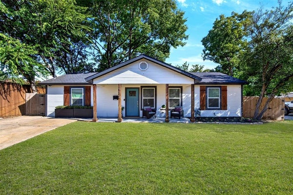 902 W LELAND AVE, MCKINNEY, TX 75069 - Image 55c00fc0b563be05db012ea86bdf0690/2310344756
