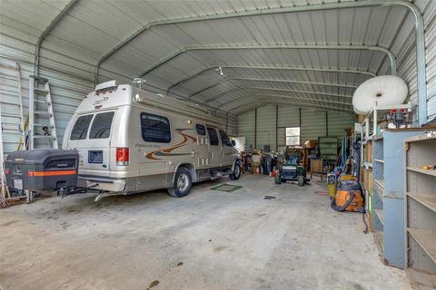 A home in Pottsboro