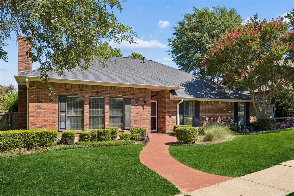 2909 Cambridgeshire Drive
