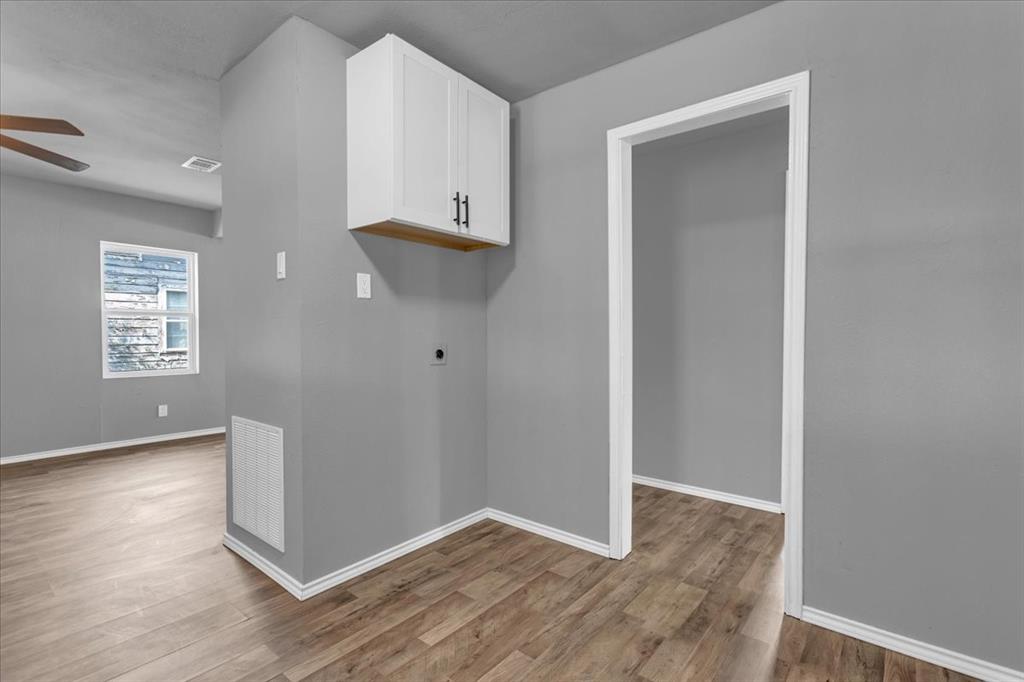 Hayes Mitchell Contemporary - Residential