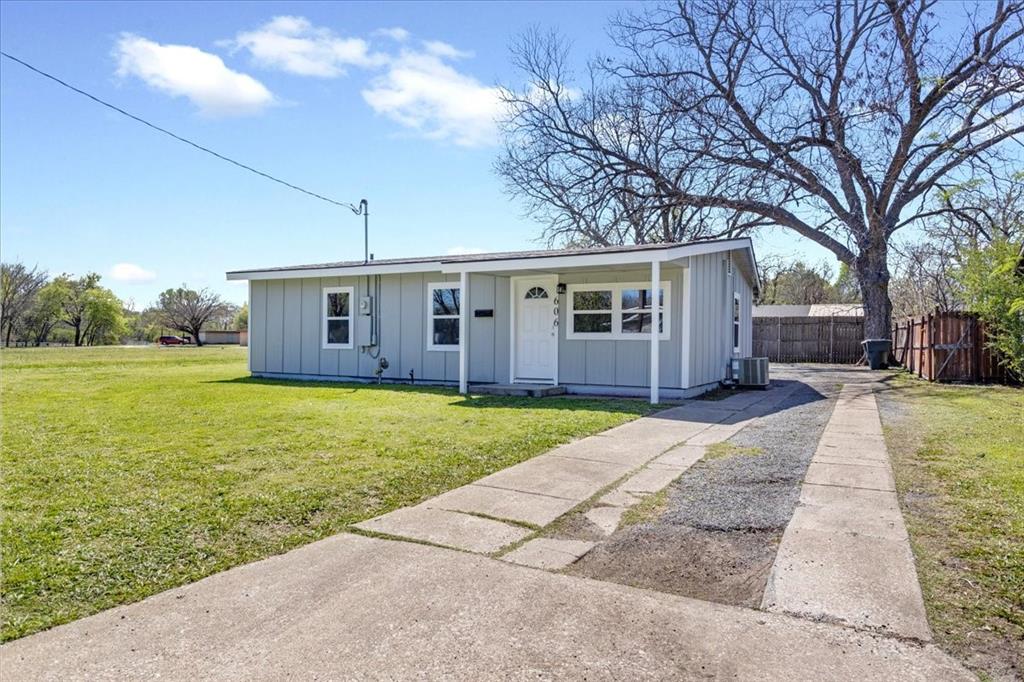 Hayes Mitchell Contemporary - Residential