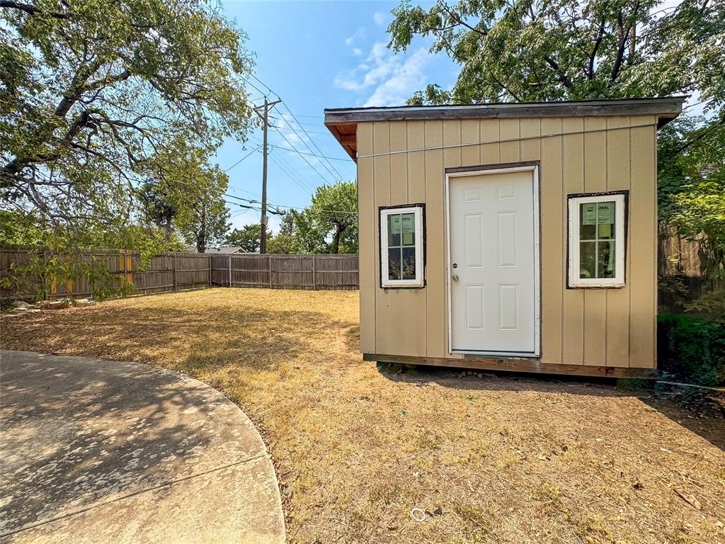 2015 Harlandale Avenue