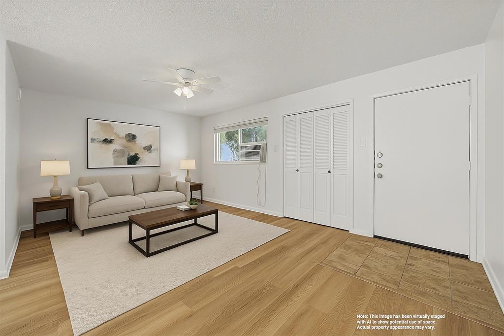 4021 Cole Avenue 206