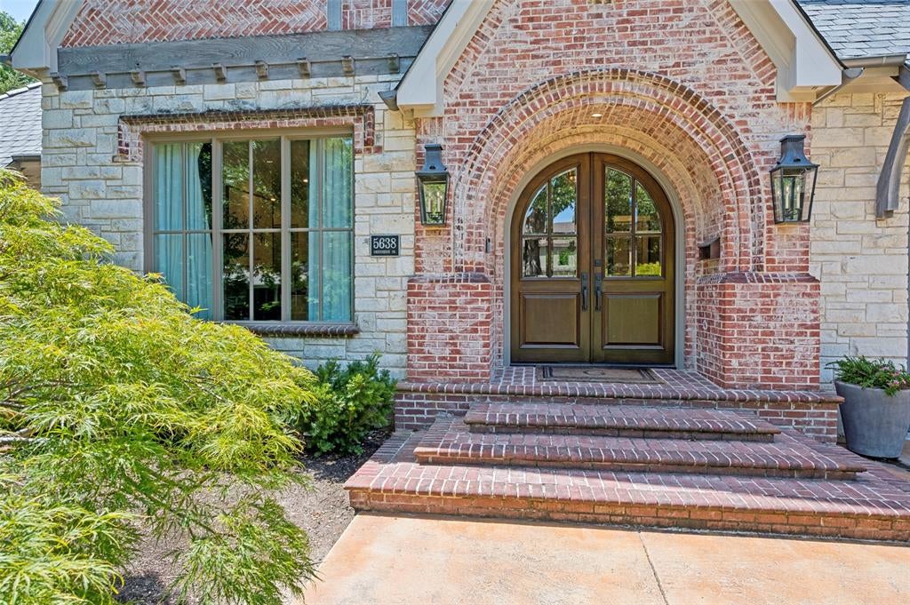 5638 Greenbrier Drive