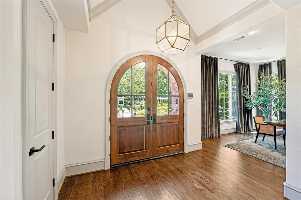 5638 Greenbrier Drive