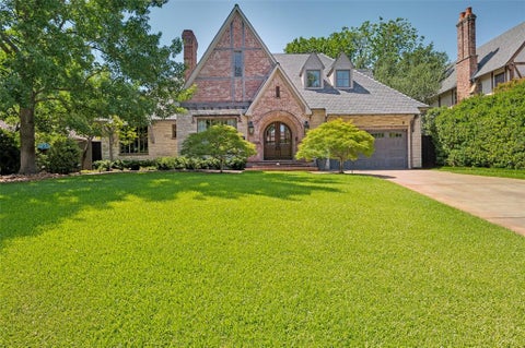 Photo of 5638 Greenbrier Drive, Dallas, TX 75209 (MLS # 21348200)