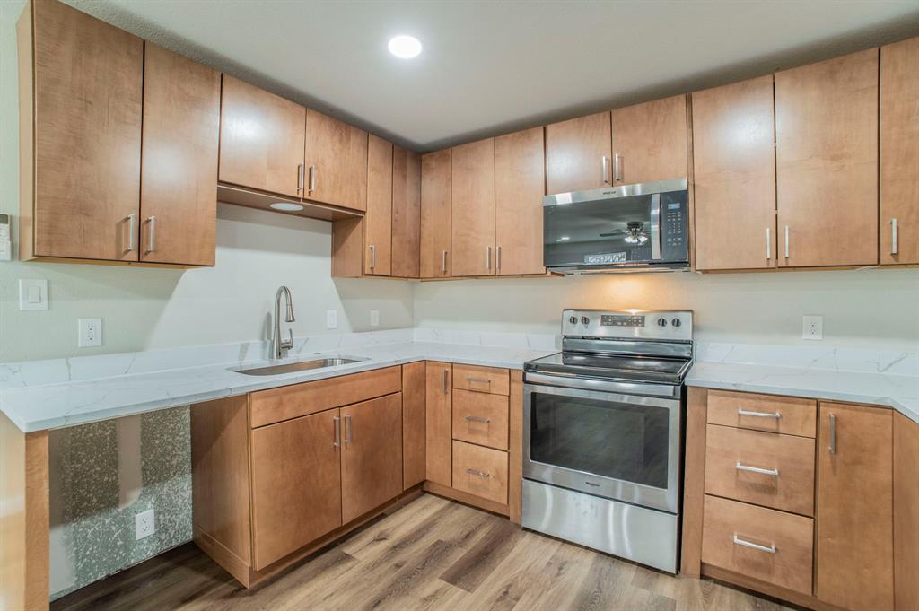 Chamberlain Arlington Heights 1st - Residential Lease