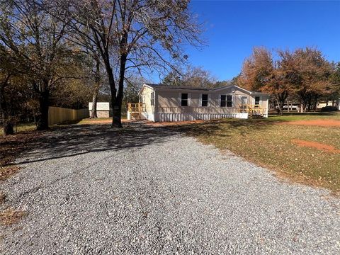 A home in Pottsboro