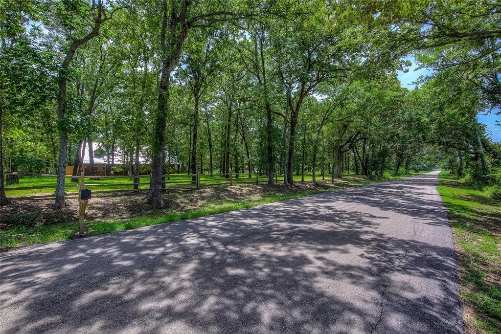 831 County Road 1917