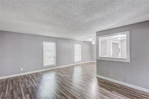 5063 Ridglea Lane 1002 Fort Worth TX 76116