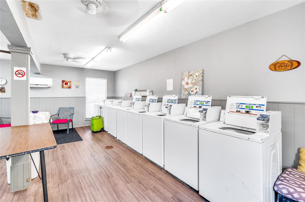 Ridglea Estate Condo - Residential