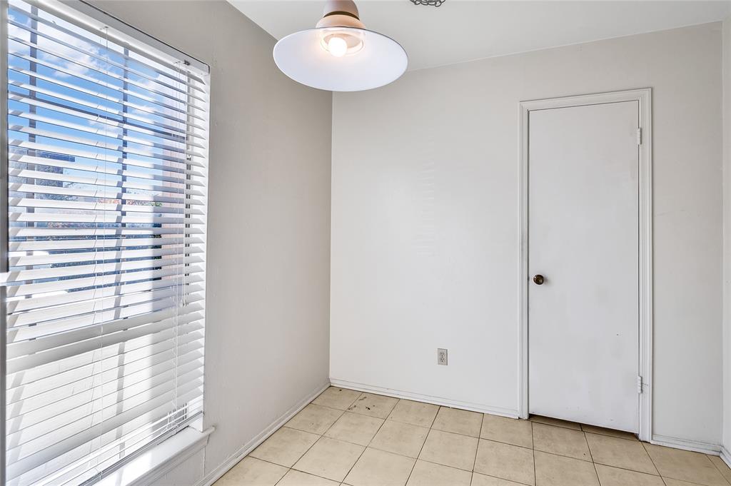 Ridglea Estate Condo - Residential