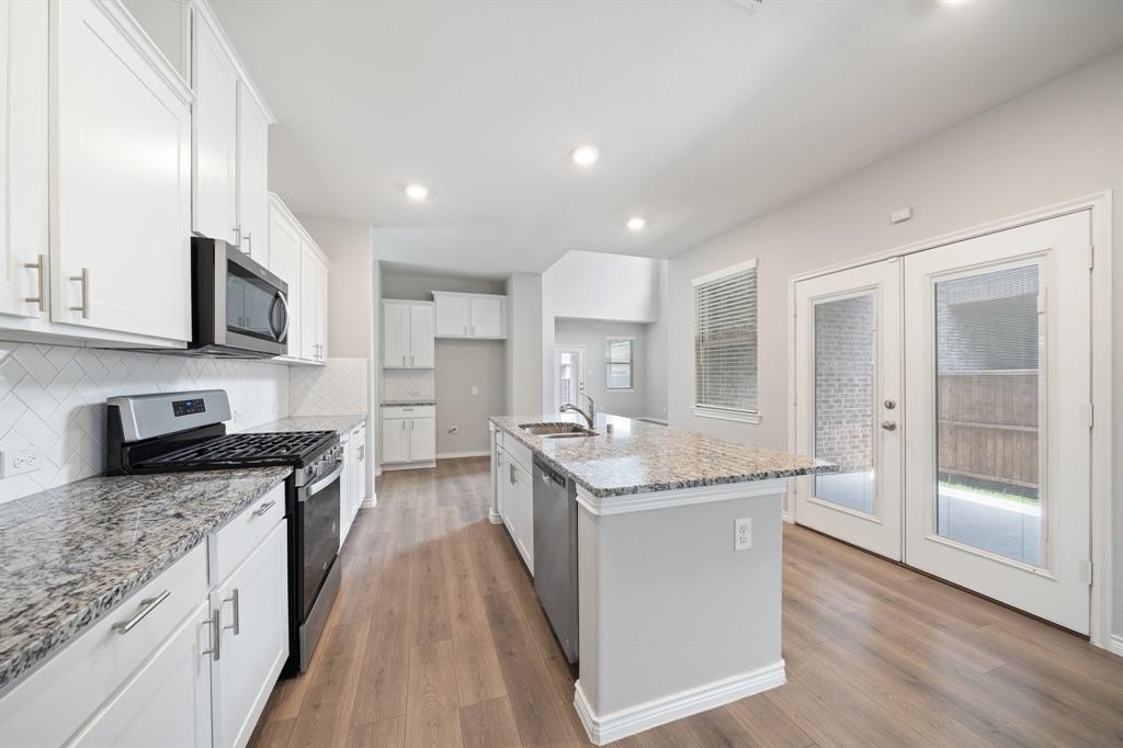 Homeplace At The Columns, The - Residential