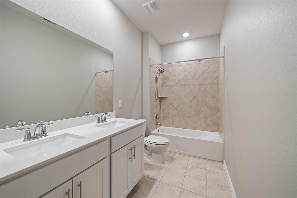 Homeplace At The Columns, The - Residential